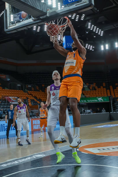 客场比赛中 客场比赛中