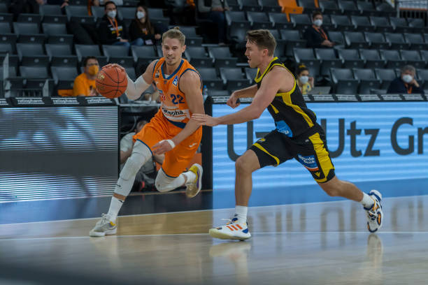 在接受采访 在接受采访